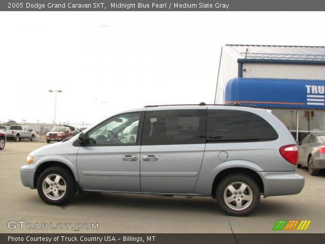 2005 Dodge Grand Caravan SXT in Midnight Blue Pearl