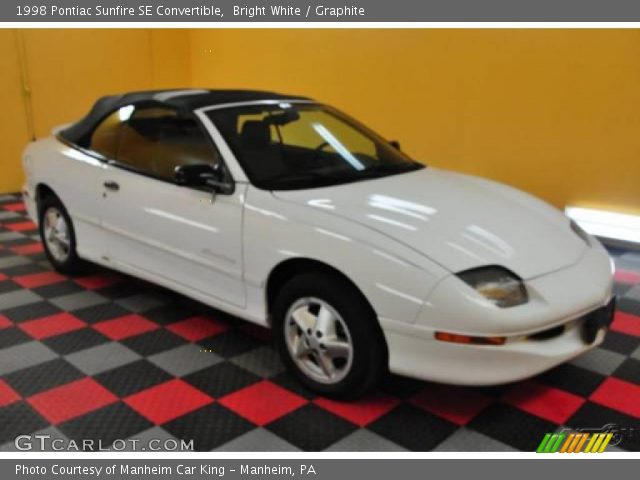 1998 Pontiac Sunfire SE Convertible in Bright White