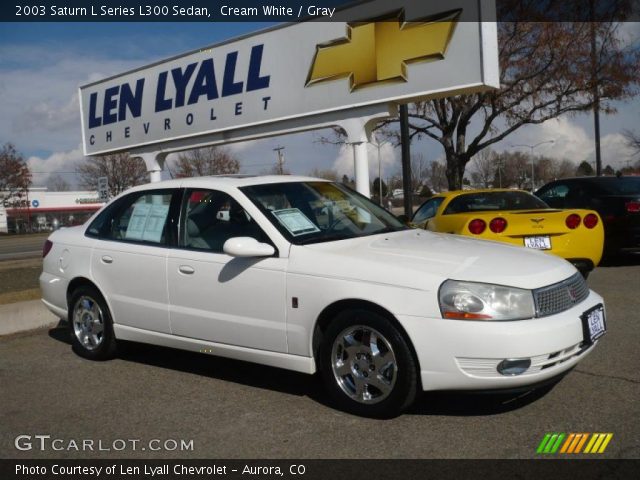 2003 Saturn L Series L300 Sedan in Cream White