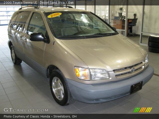 2000 Toyota Sienna LE in Desert Sand Mica