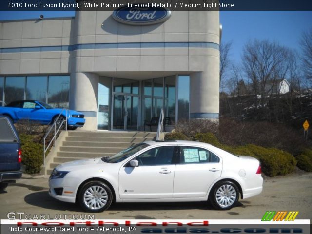 2010 Ford Fusion Hybrid in White Platinum Tri-coat Metallic