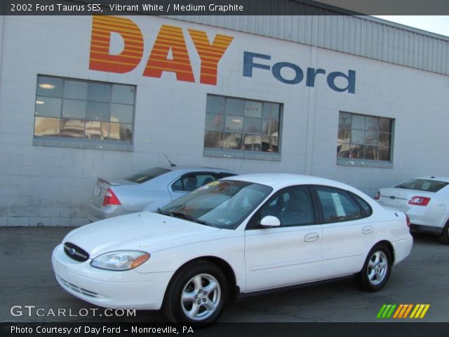 2002 Ford Taurus SES in Vibrant White