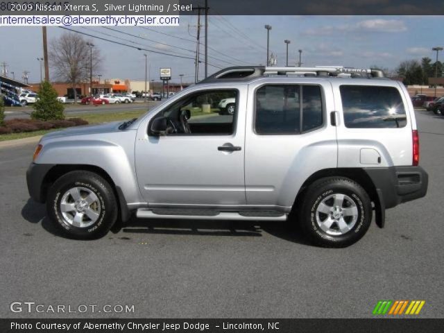 2009 Nissan Xterra S in Silver Lightning