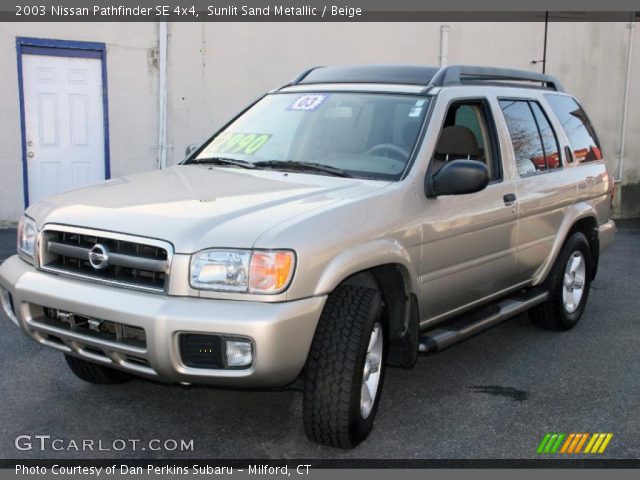 2003 Nissan Pathfinder SE 4x4 in Sunlit Sand Metallic