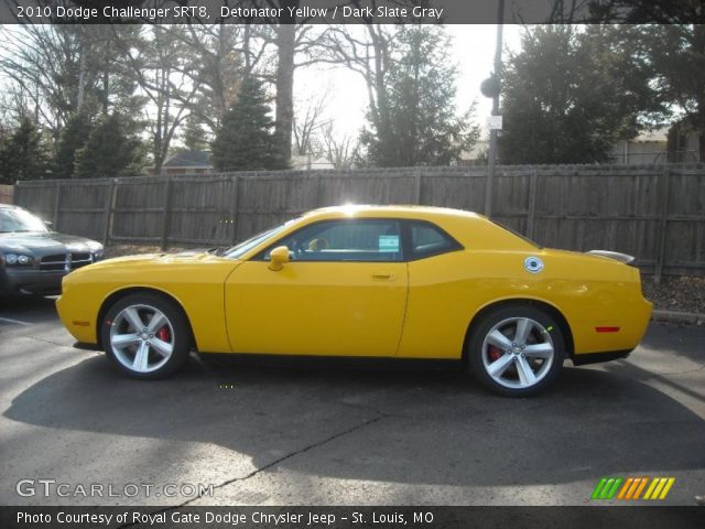 2010 Dodge Challenger SRT8 in Detonator Yellow
