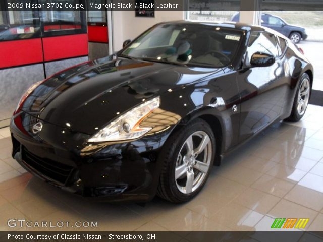 2009 Nissan 370Z Coupe in Magnetic Black