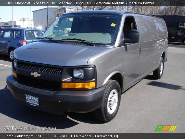 2009 Chevrolet Express 2500 Extended Cargo Van in Graystone Metallic