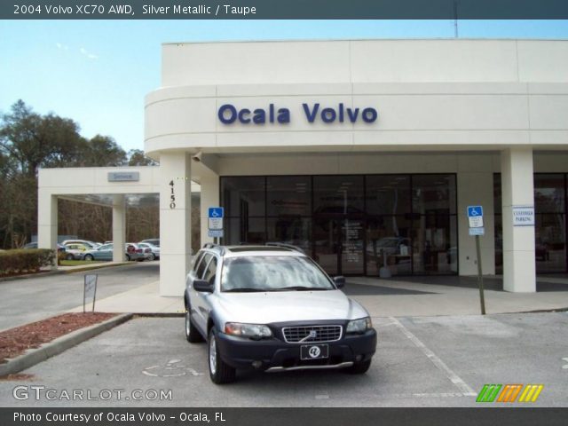 2004 Volvo XC70 AWD in Silver Metallic