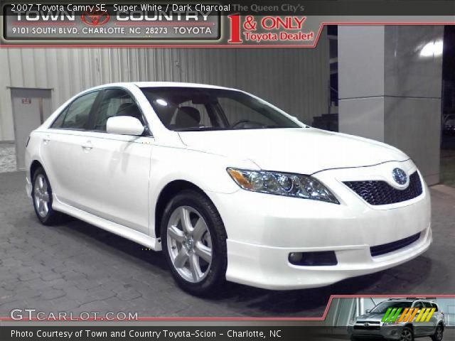 2007 Toyota Camry SE in Super White