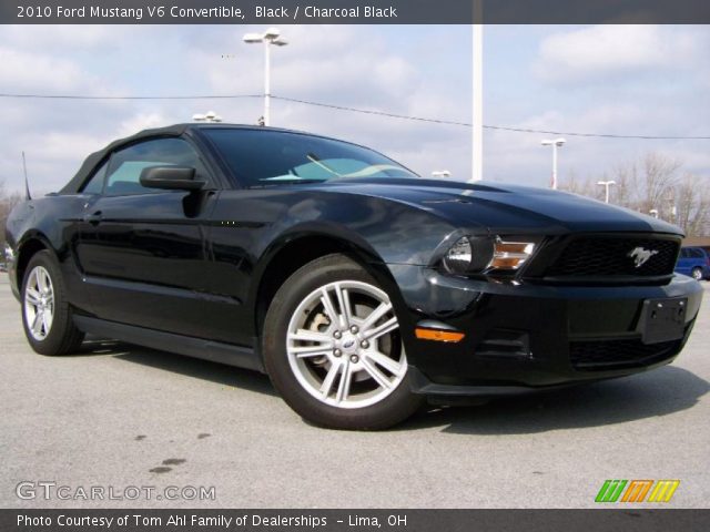 2010 Ford Mustang V6 Convertible in Black