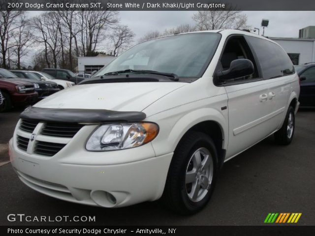 2007 Dodge Grand Caravan SXT in Stone White
