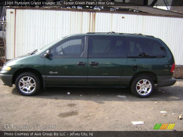 1998 Plymouth Grand Voyager SE in Forest Green Pearl