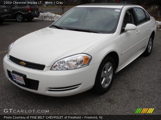 2009 Chevrolet Impala LT in White
