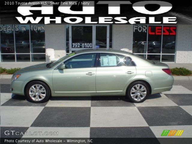 2010 Toyota Avalon XLS in Silver Pine Mica
