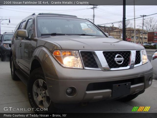 2006 Nissan Pathfinder SE 4x4 in Granite Metallic