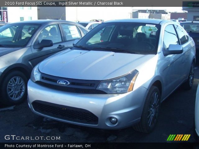 2010 Ford Focus SES Coupe in Ingot Silver Metallic