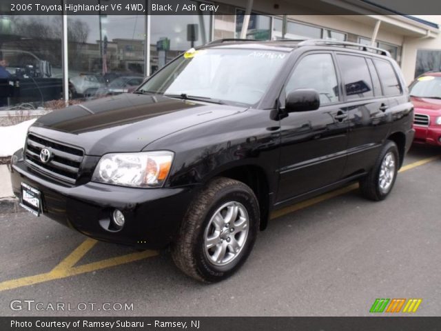 2006 Toyota Highlander V6 4WD in Black