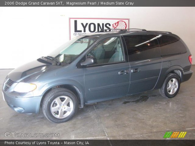 2006 Dodge Grand Caravan SXT in Magnesium Pearl
