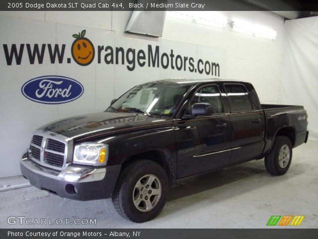 2005 Dodge Dakota SLT Quad Cab 4x4 in Black