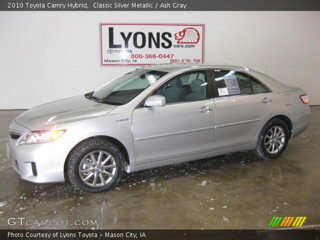 2010 Toyota Camry Hybrid in Classic Silver Metallic