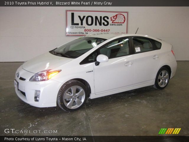 2010 Toyota Prius Hybrid V in Blizzard White Pearl