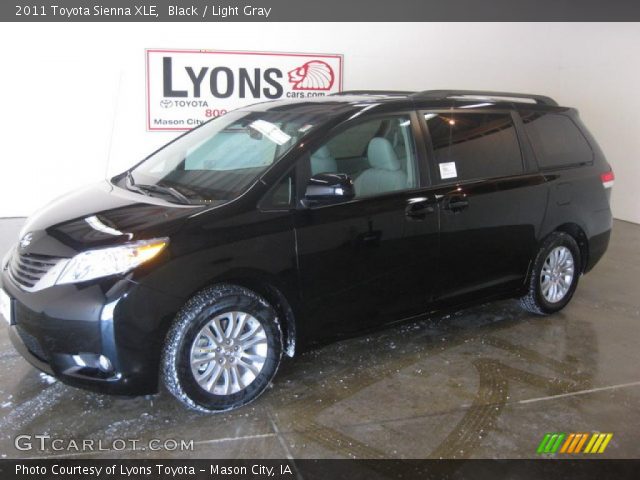 2011 Toyota Sienna XLE in Black