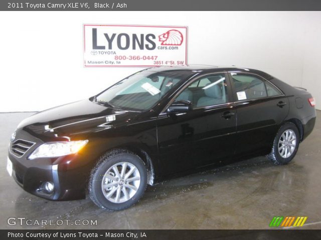 2011 Toyota Camry XLE V6 in Black