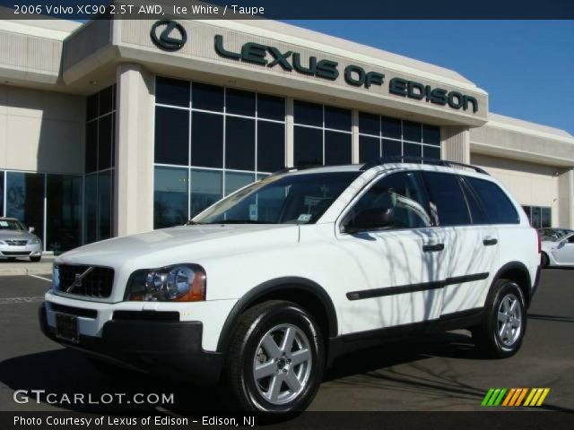 2006 Volvo XC90 2.5T AWD in Ice White