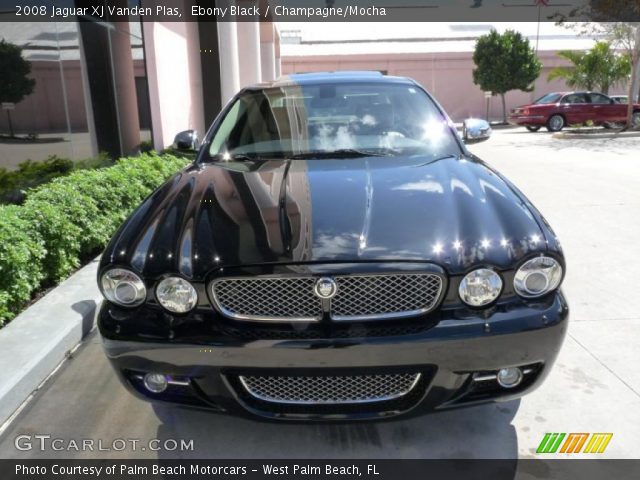 2008 Jaguar XJ Vanden Plas in Ebony Black