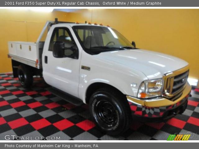 2001 Ford F350 Super Duty XL Regular Cab Chassis in Oxford White