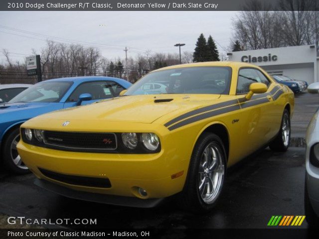 2010 Dodge Challenger R/T Classic in Detonator Yellow