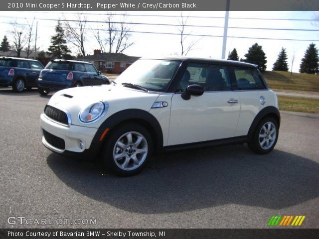 2010 Mini Cooper S Hardtop in Pepper White