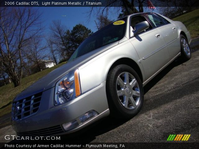 2006 Cadillac DTS  in Light Platinum Metallic