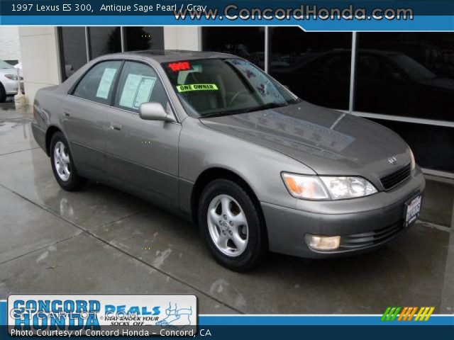 1997 Lexus ES 300 in Antique Sage Pearl