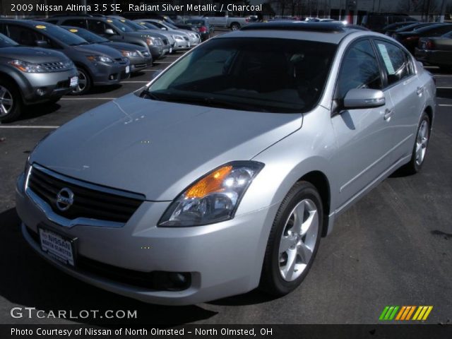 2009 Nissan Altima 3.5 SE in Radiant Silver Metallic