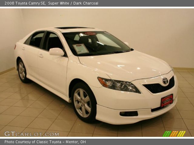 2008 Toyota Camry SE in Super White