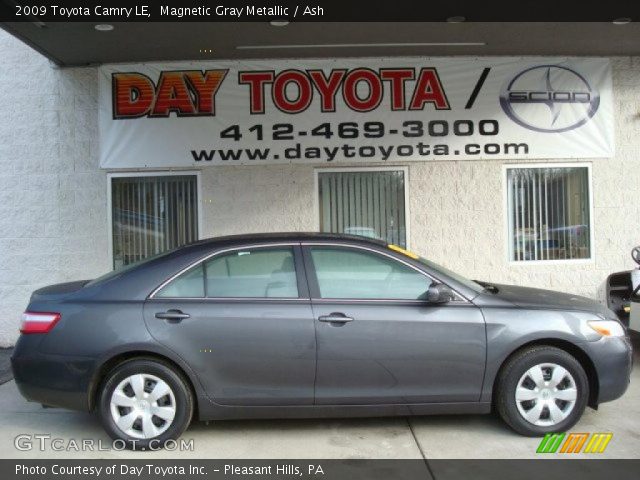 2009 Toyota Camry LE in Magnetic Gray Metallic