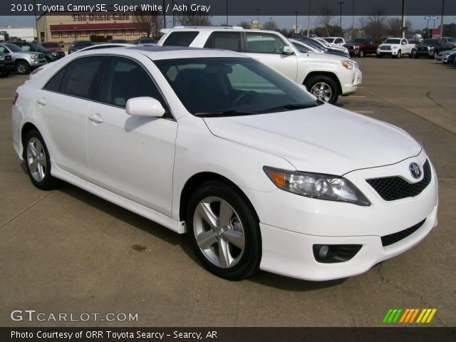 2010 Toyota Camry SE in Super White