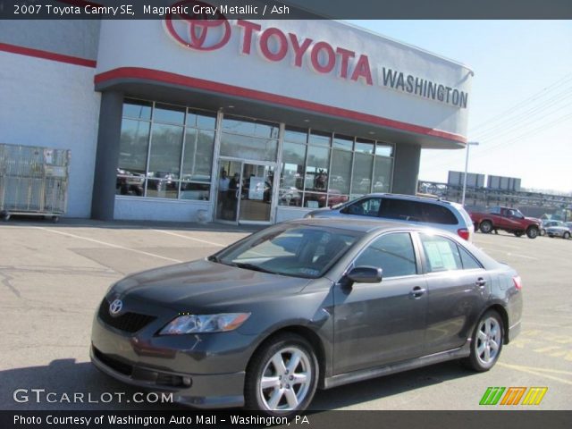 2007 Toyota Camry SE in Magnetic Gray Metallic