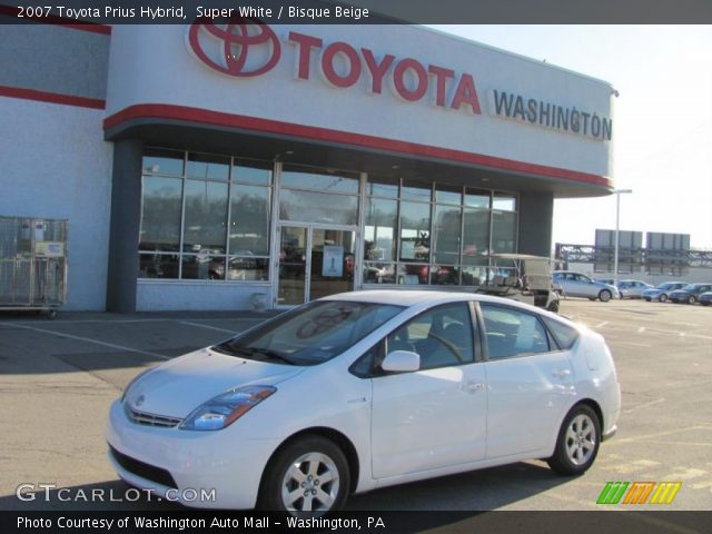 2007 Toyota Prius Hybrid in Super White