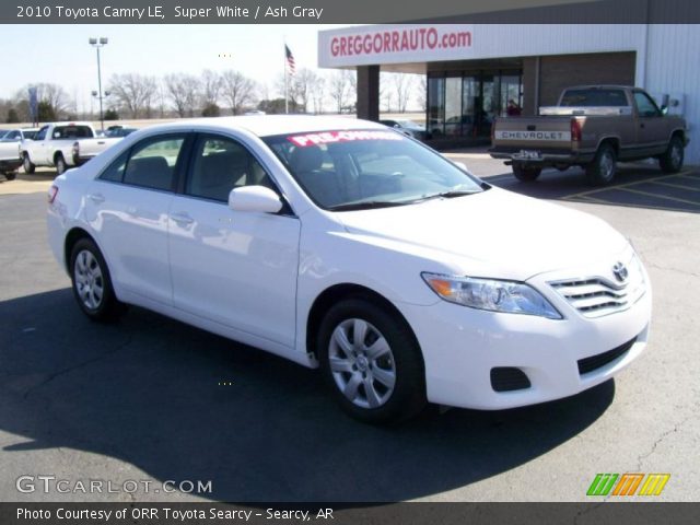 2010 Toyota Camry LE in Super White