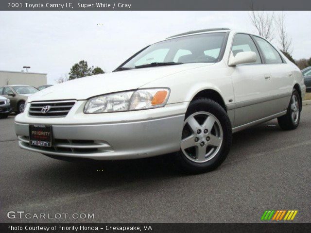2001 Toyota Camry LE in Super White