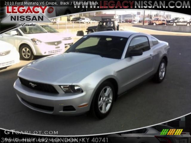 2010 Ford Mustang V6 Coupe in Black