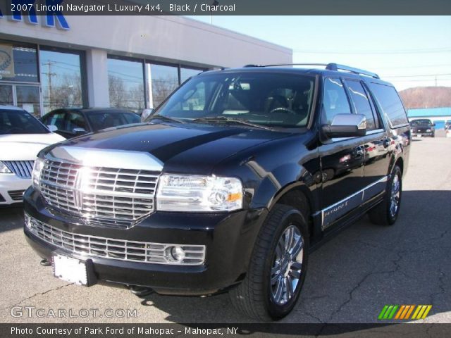 2007 Lincoln Navigator L Luxury 4x4 in Black