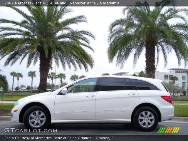 2007 Mercedes-Benz R 350 4Matic in Alabaster White