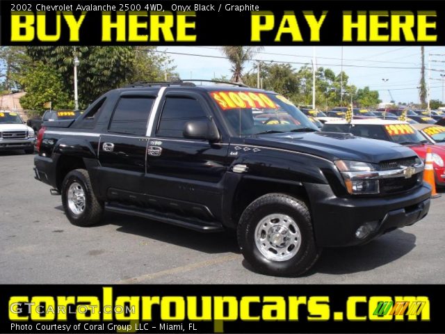 2002 Chevrolet Avalanche 2500 4WD in Onyx Black