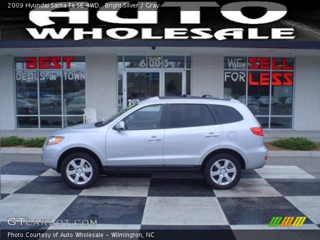 2009 Hyundai Santa Fe SE 4WD in Bright Silver