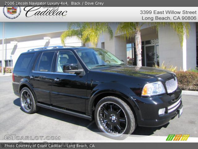 2006 Lincoln Navigator Luxury 4x4 in Black