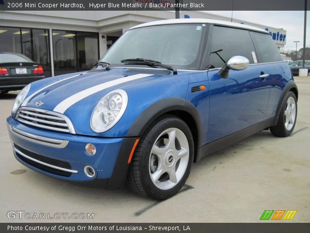 2006 Mini Cooper Hardtop in Hyper Blue Metallic