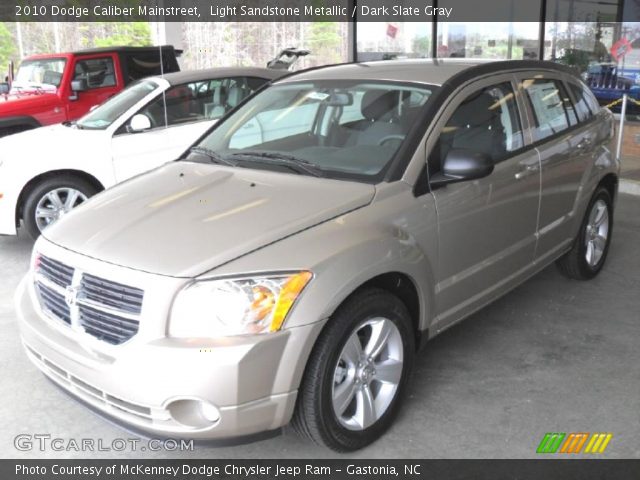 2010 Dodge Caliber Mainstreet in Light Sandstone Metallic